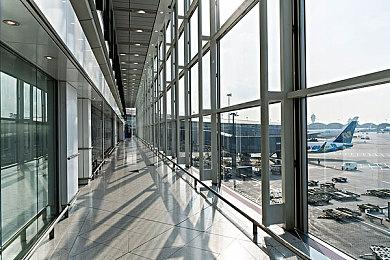 第一人称恐怖射击游戏《Beneath》公布场景破坏视频